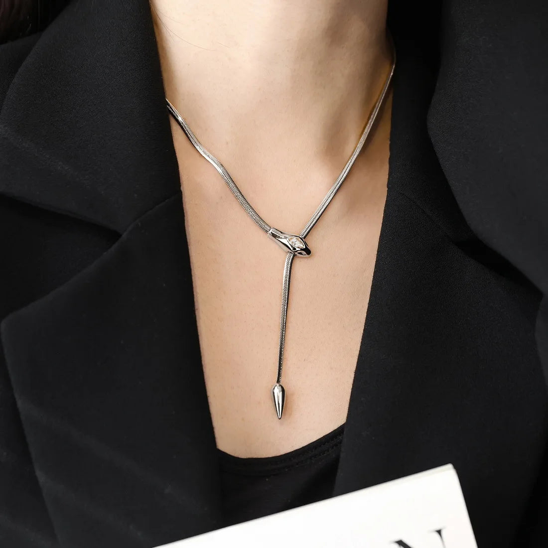 Women's Titanium Steel Gold Plated Design Snake Zircon Necklace Women's Clavicle Chain Snake Neck Chain