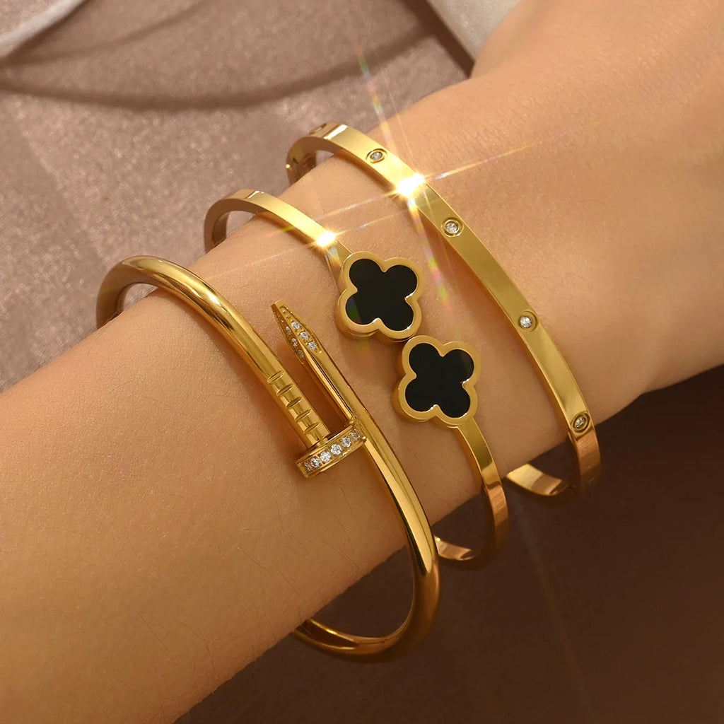 Non-Fading Fashion Gold round Love Letter Bracelet