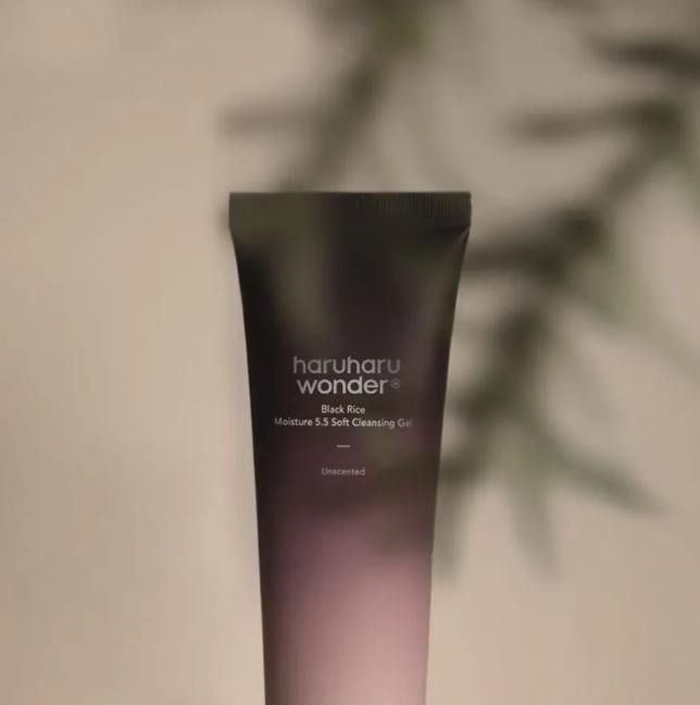 haruharu wonder Black Rice Moisture 5.5 Soft Cleansing Gel