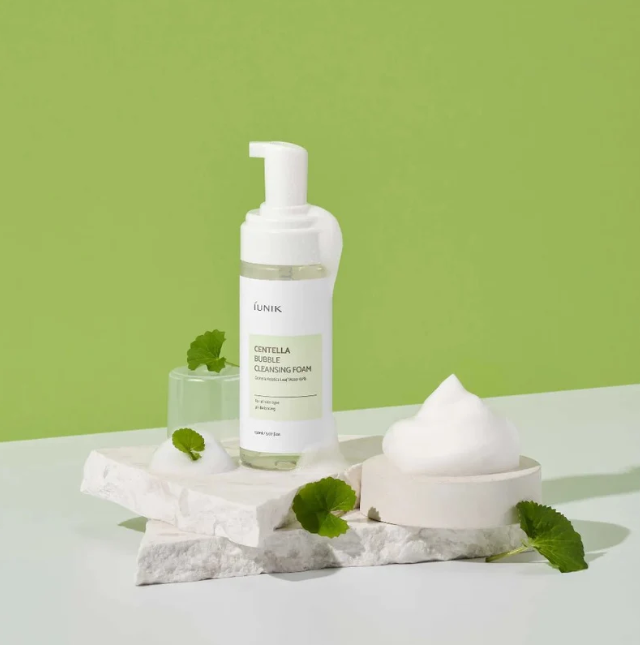 iUNIK - Centella Bubble Cleansing Foam