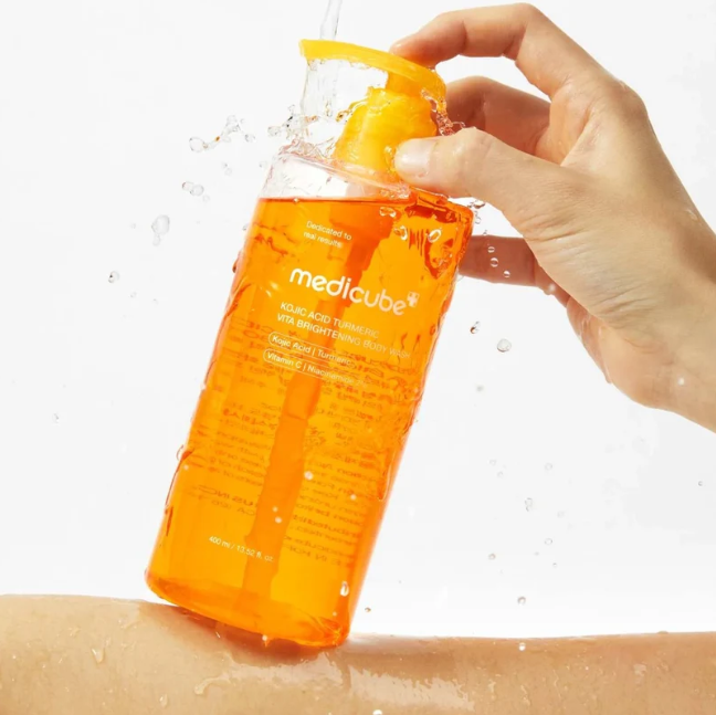 Medicube Kojic Acid Turmeric Brightening Body Wash & Peel Short